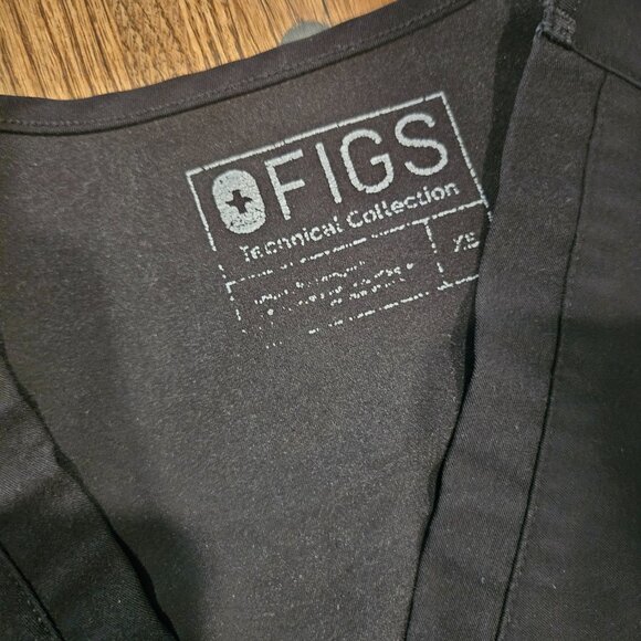 Figs scrub top - Picture 3 of 3